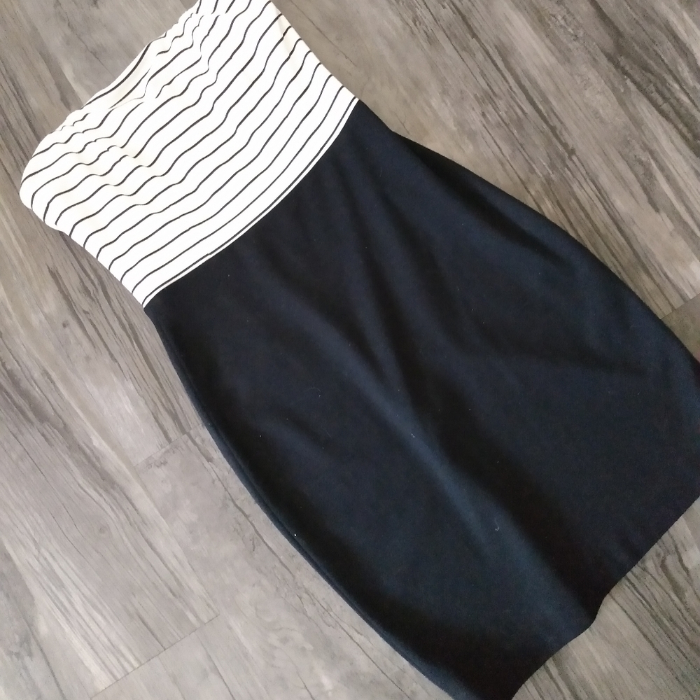 The Limited Stapless Dress Size Small